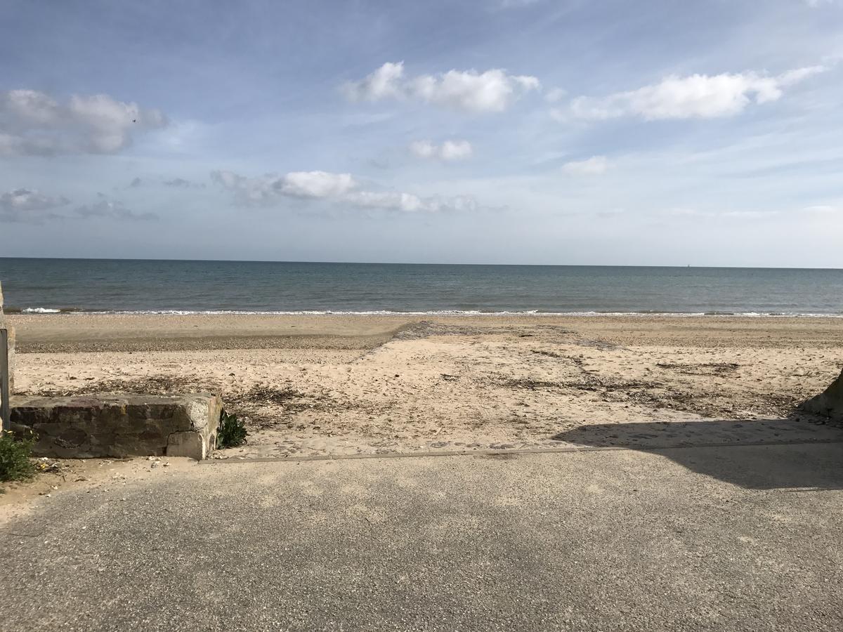 Hotel De La Plage Quineville Luaran gambar